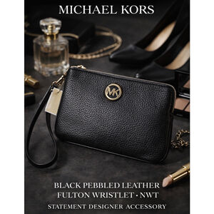 Michael Kors Fulton Medium Wristlet Wallet – Black Pebbled Leather – NWT
